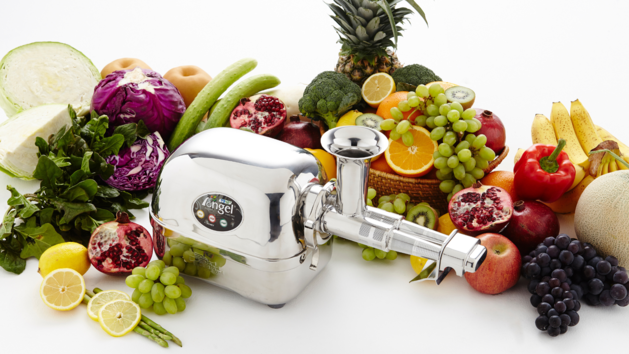 Mit diesem High-End-Entsafter kannst du Obst, Gemüse, Kräuter oder Gräser entsaften.