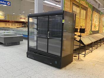 Letzter Real-Markt zu:  Alles wird versteigert - Interesse riesig