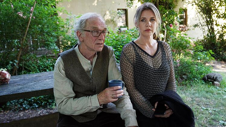 Kim (Felicitas Woll) war seit vielen Jahren nicht mehr in ihrer Heimat Nebra, mit ihrem Vater Paul (Elmar Gutmann) hat sie nur wenig Kontakt. Es sei nicht wichtig, warum man aus Nebra weggegangen ist, sondern warum man noch hier ist, sagt sie einmal zu Kommissar Ritter.