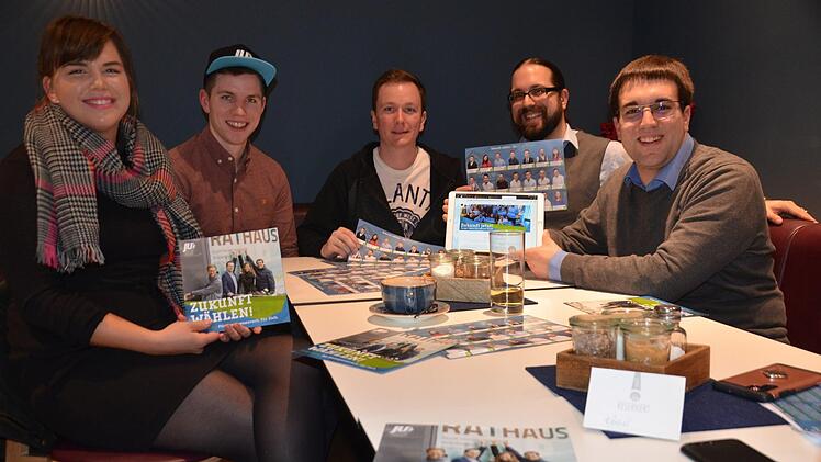 Spitzenkandidat Konrad Körner (rechts) mit seinen Mitstreitern auf der neuen Liste der Jungen Union (von links): Katharina Zollhöfer, Max Stopfer, Andreas Brandl und Alexander Allousch.  Foto: Bernhard Panzer