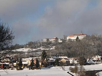 Einstimmig abgelehnt: Der Volkersberg soll nach Meinung der Brückenauer Stadträte nicht von Windparks auf hessischer Seite beinträchtigt werden.  Foto: Ulrike Müller