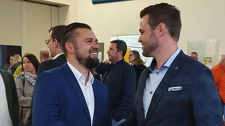 Nach der Wahl ist vor der Wahl, heißt es für Thomas Henfling (links) und Daniel Klee, die am 2. Oktober in Sinntal in die Stichwahl gehen.