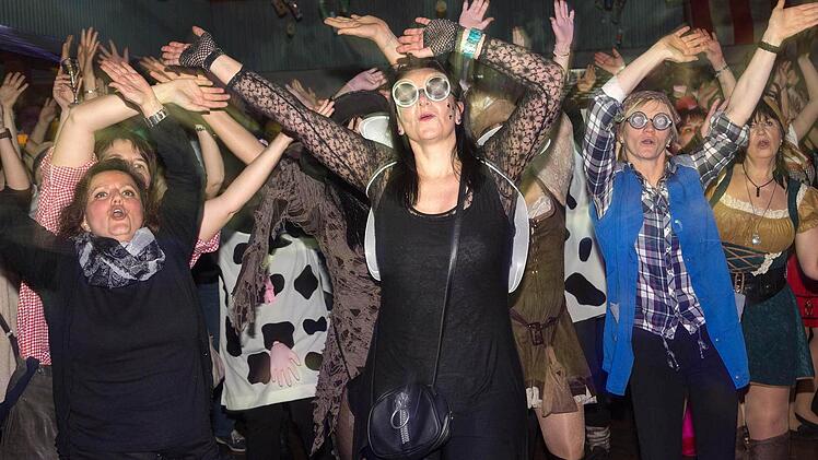 Impressionen vom Michelauer Altweiberfasching