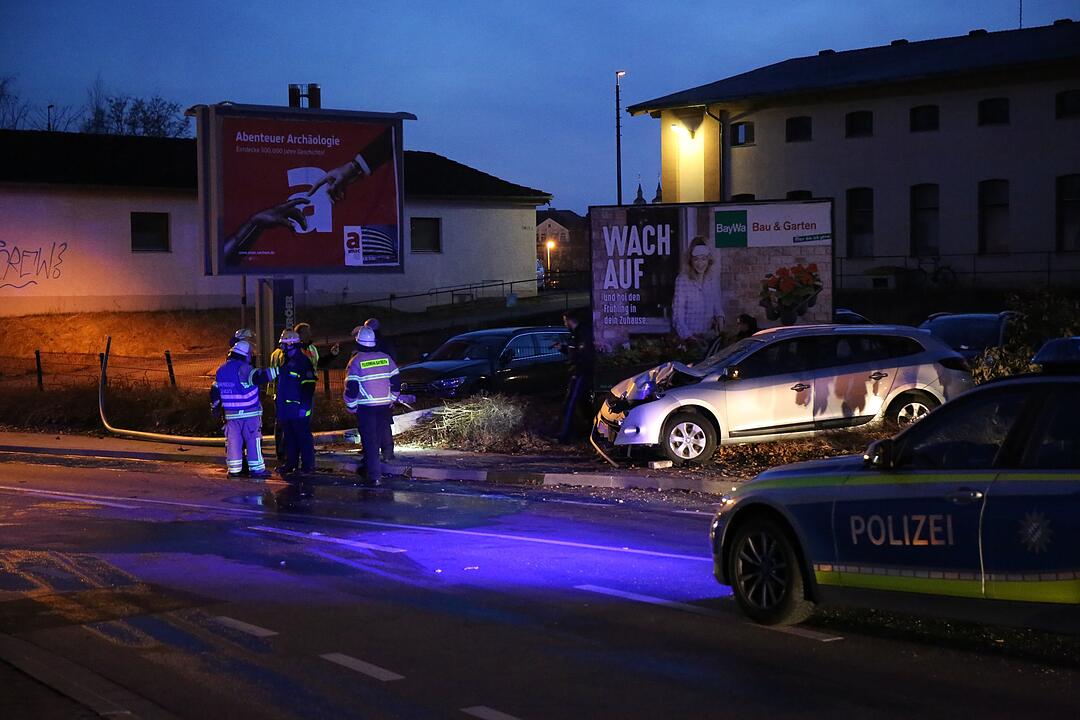 Auto überschlägt sich: Verletzter bei Unfall in Bayreuth