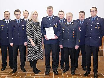 Berthold Jakob erhielt das goldene Ehrenabzeichen. Foto: Heike Schülein
