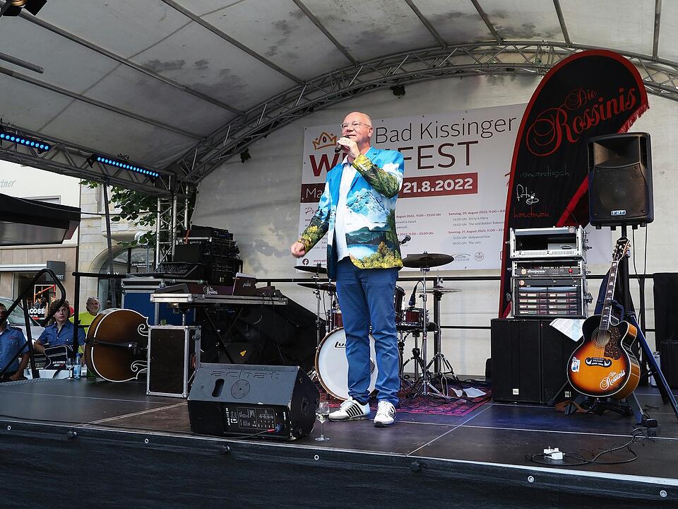 Authentische Saaletal-Weine, Spitzen-Bands und kulinarische Köstlichkeiten.