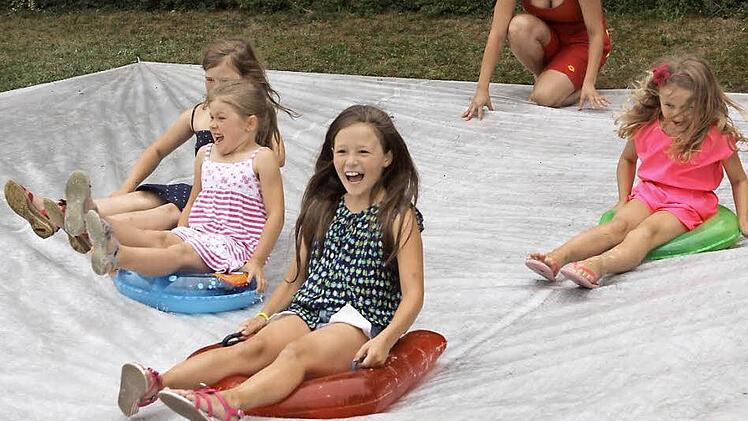 Eine Rutschpartie machte den Kindern im vergangenen Jahr besonders viel Freude.  Foto: Archiv/Michael Wunder