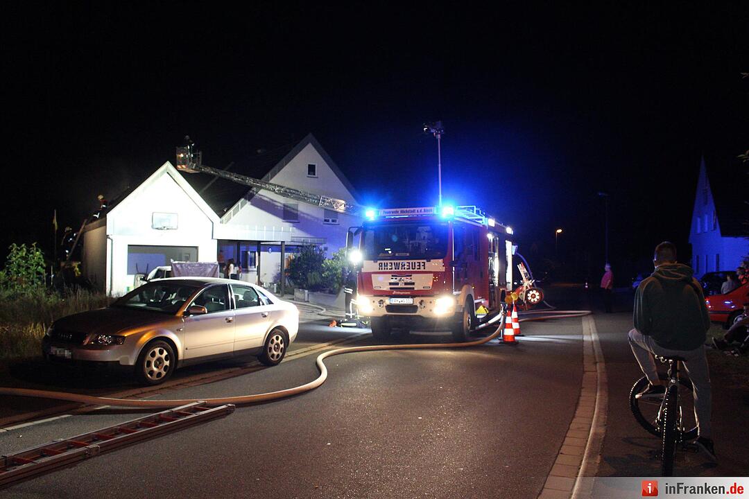 Anbau von Garage in Vollbrand