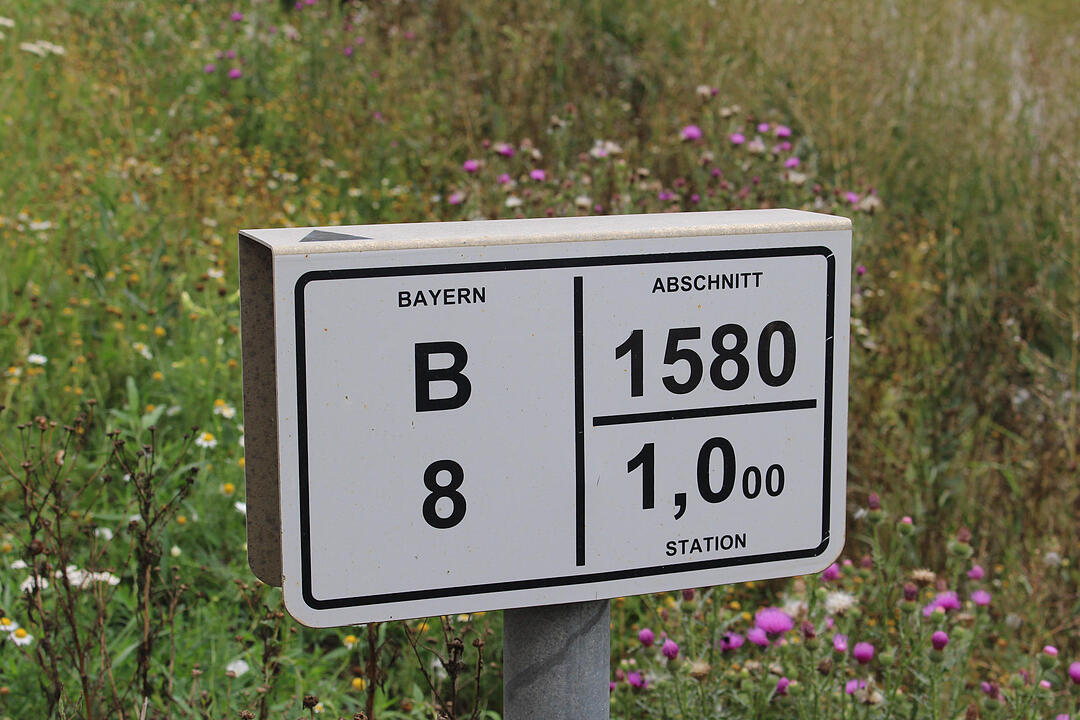Kreis Neustadt/Aisch: Motorrad kracht ungebremst in Audi – 28-Jähriger stirbt