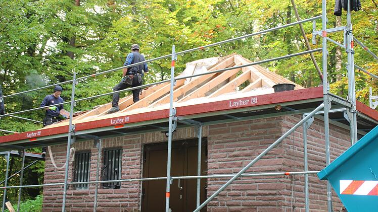 Dachsanierung am Hochbehälter in Frankenbrunn.