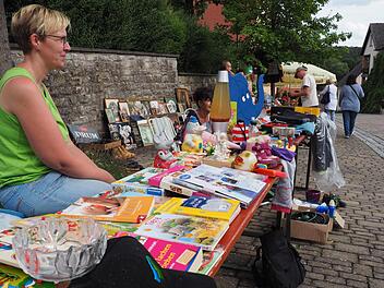 Michaela Kuharek aus Trossenfurt verkaufte das erste Mal auf einem Flohmarkt.  Isabel Zier