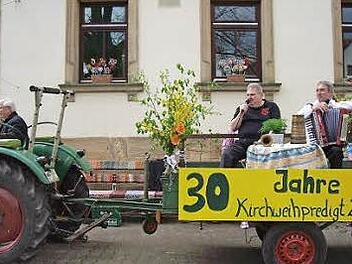 Gerhard Griebel, Gerhard Jöchner und Wilfried Steinert sorgten wieder einmal für Kirchweih-Furore.  Fotos: Doris Weidner
