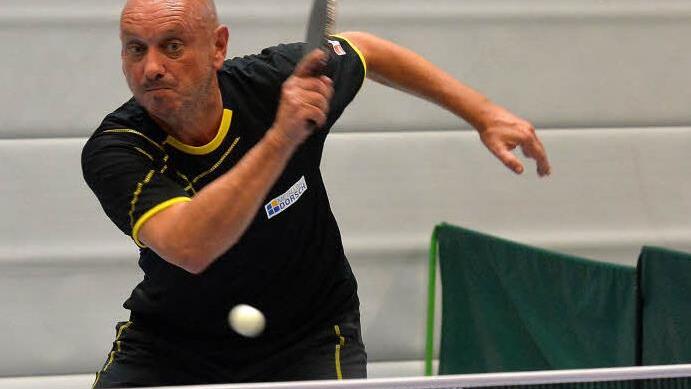 Die neue Nummer 1 des SC Adelsdorf, Igor Ondrejicka, gewann seine beiden Einzel nervenstark und ließ auch im Doppel mit Jürgen Zöbelein nichts anbrennen. Foto: Picturedreams