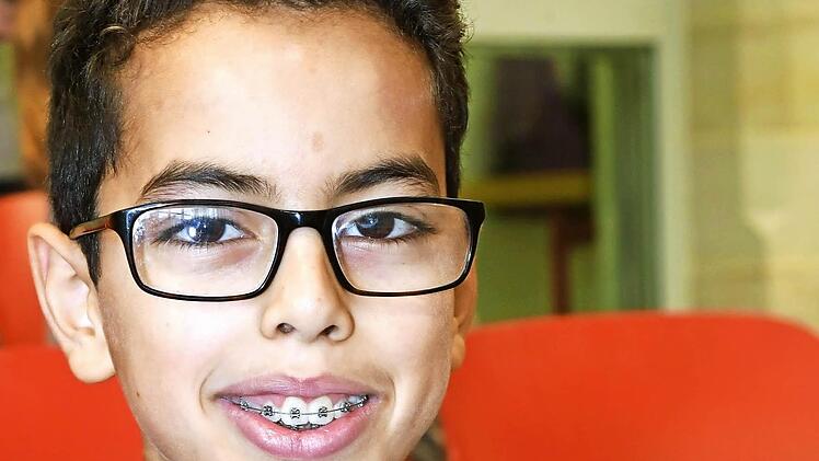 Ayman (13): "Wir haben einen kleinen Film gesehen: Eine Drohne hat ein Paket zu einem Mädchen gebracht, das ging sehr schnell. Ich selbst wünsche mir eine Taekwon-Do-Ausrüstung." Foto: Ronald Rinklef