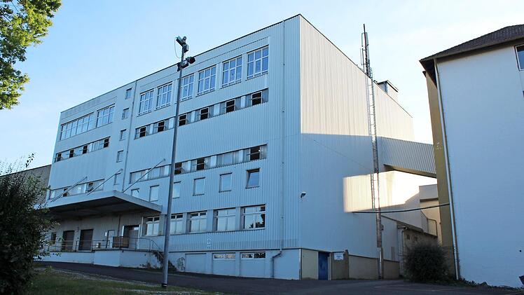 Eine Veränderungssperre hindert den Eigentümer des Seeland-Geländes, seine Pläne für das Areal zu verwirklichen. Die Gemeinde Oberreichenbach möchte auf der riesigen Fläche Wohnbebauung sehen. Foto: Verena Stephan