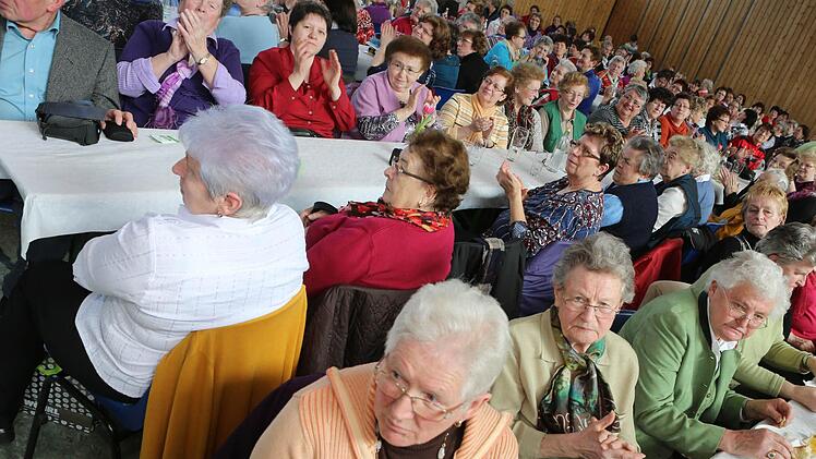 Voll "ausgebucht" war auch heuer wieder die Bettelseehalle beim Landfrauentag in Hallstadt. Fotos: Barbara Herbst