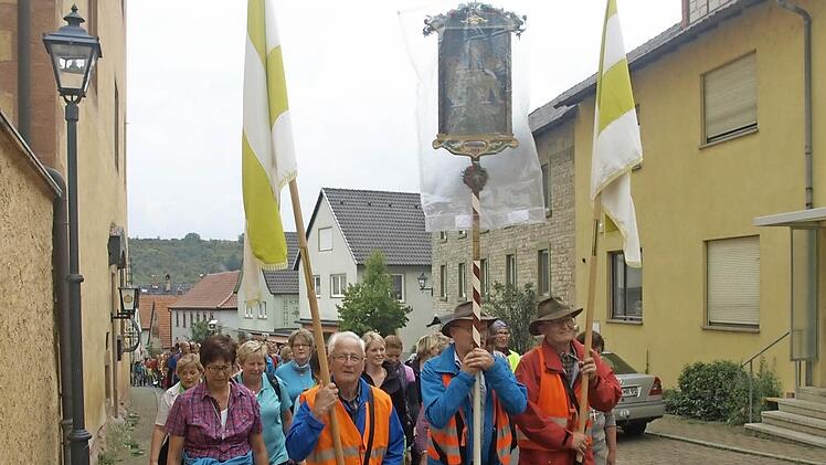 Zum 149. Mal fand die Oerlenbacher Wallfahrt nach Retzbach statt. Foto: Stefan Geiger