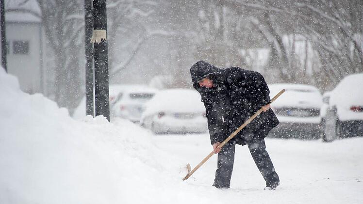 Stadtbauhof Bayreuth erinnert an Winterdienst-Pflichten für Anwohner