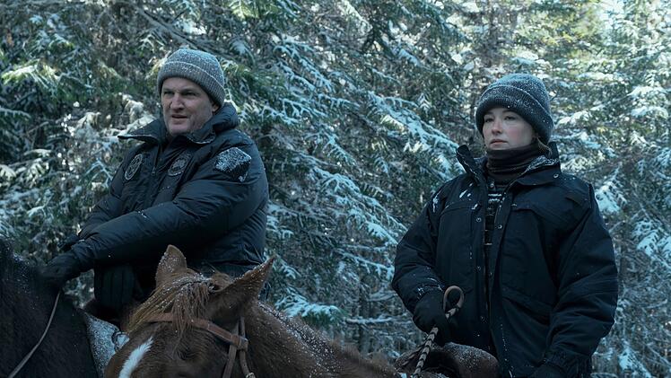 Remnick (Jason Clarke) hat plötzlich die CIA-Agentin Sydney Scofield (Haley Bennett) im Schlepptau.