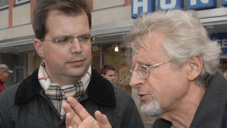Bambergs CSU-Kreisvorsitzender Christian Lange (l.) hat eine erfolgreiche Listenaufstellung hinter sich. 97 von 110 Mitgliedern akzeptierten den Vorschlag ohne Änderungen. Mit auf dem Bild: CSU-Fraktionschef Helmut Müller. Archivbild: Ronald Rinklef