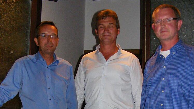 Ein halbes Jahr lang werden Achim Hirsch, Lorenz Niklas und Thomas Beier (von links) nun die Amtsgeschäfte weiterführen.