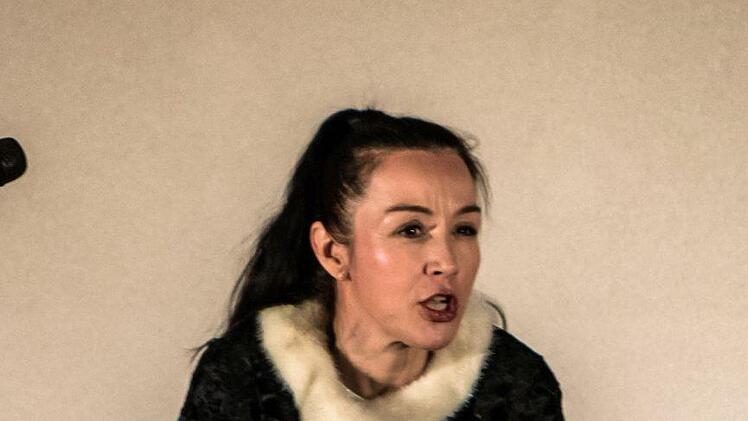 Wiederhören im Contakt: Anja Lenßen stellte ihr Programm "Frau über Bord" in Coburg vor.Foto: Jochen BErger