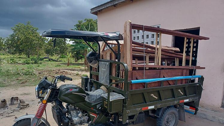 Bauarbeiten an der Grundschule in Kibululu.