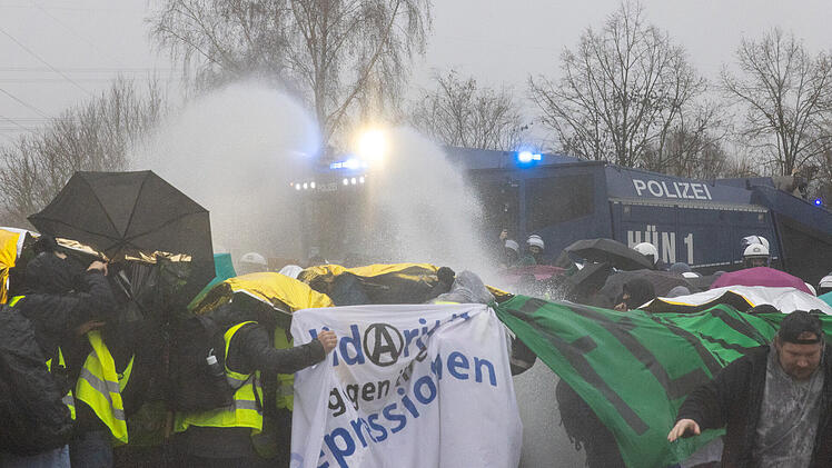 Neugründung AfD-Jugendorganisation - Proteste
