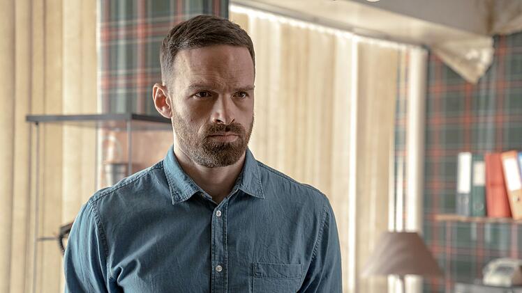 Alban Lenoir begann seine Karriere als Stuntman, bevor er zu einem der profiliertesten Stars des franz&ouml;sischen Kinos aufstieg. Im Drama "F&uuml;hrerschein und nichts wie weg" (2021, Bild) spielte er die m&auml;nnliche Hauptrolle.