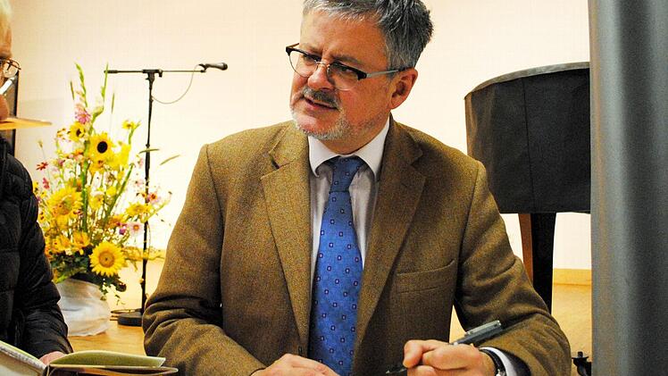 Der Historiker Christopher Clark traf in Coburg auf eine sehr interessierte Zuhörerschaft.  Foto: Carolin Herrmann