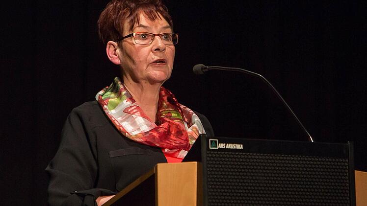 Wiltrud Weltzer begrüßte die Gäste zum Jubiläumsabend. Foto: Barbara Herbst