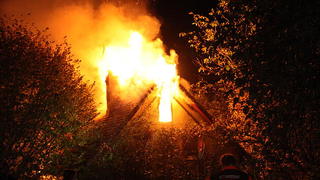 Auf einem Gutshof in Colmberg, Landkreis Ansbach ist am frühen Morgen ein Feuer ausgebrochen.