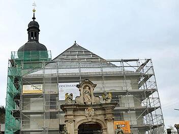 Die Bauarbeiten an der Wallfahrtskirche in Glosberg wurden wieder aufgenommen. Foto: K.-H. Hofmann