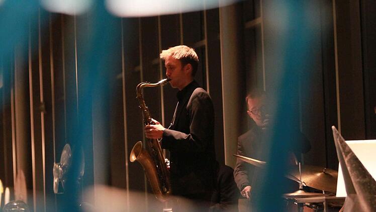 Impressionen vom Gastspiel des Konstantin Herleinsberger Quartetts im Glasmuseum Rosenau.Foto: Jochen Berger