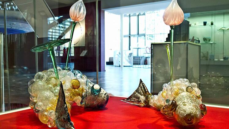 Song Mi Kim: "Legend of a Lazy Monk II" (2013, Glas, geblasen, frei geformt, Aluminiumfolie, Leihgabe der Oberfrankenstiftung). Fotos: Jochen Berger