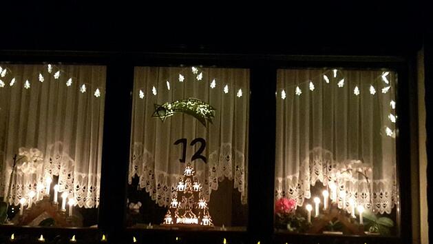Hell erleuchtete Fenster soll es in der Adventszeit im Landkreis geben. Foto: Markus Weigel