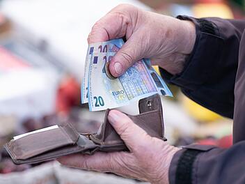 Die L&ouml;hne steigen: Besch&auml;ftigte haben mehr Geld zum Ausgeben