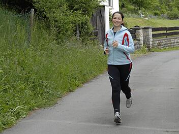 BR-Reporterin Dagmar Besand will nach längerer Sport-Pause wieder fit werden. Das Triathlon-Trainingsprojekt des ASV Kulmbach soll dabei helfen. Foto: Andreas Hunger