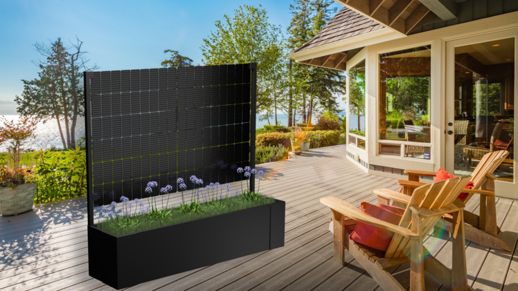 Der Aluminium-Blumenkasten ist mit 400 Watt ausgestattet und ab 1.100 Euro bei Green Solar erhältlich.