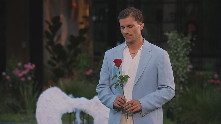 Bachelor Felix Stein ist unsicher.