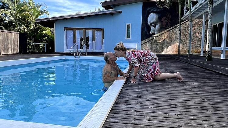Trotz des vielen Schuftens und Werkelns bleibt bei Konny und seiner Manu f&uuml;r Z&auml;rtlichkeit immer genug Zeit.