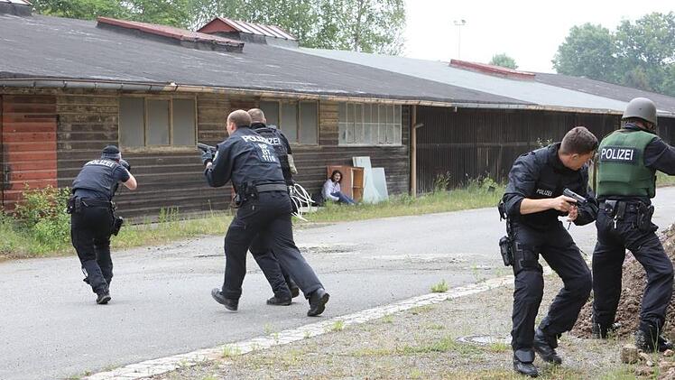 Großübung der Bundespolizei in Mainleus. Foto: Barbara Herbst