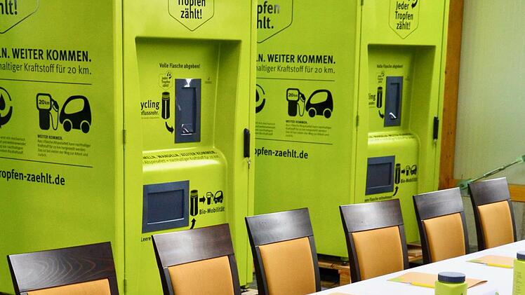 An dem Projekt sind zahlreiche St&auml;dte beteiligt. Die vollen Sammelgef&auml;&szlig;e k&ouml;nnen einfach in gro&szlig;en Automaten abgegeben und gegen neue getauscht werden.   Foto: privat