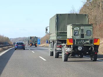 Bundeswehr-Konvoi f&auml;hrt quer durch Bayern - das m&uuml;ssen Autofahrer beachten