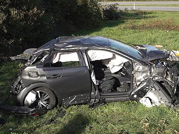 Horror-Crash in Westdeutschland: Zwei Menschen aus Bayern sterben