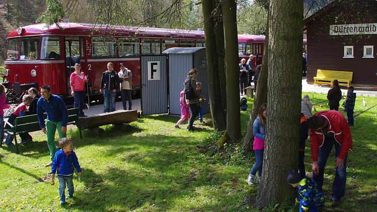 Wo steckt das Osternest? Am Sonntag und Montag d&uuml;rfen sich die Kinder bei der Rodachtalbahn wieder auf die Suche machen. Foto: privat
