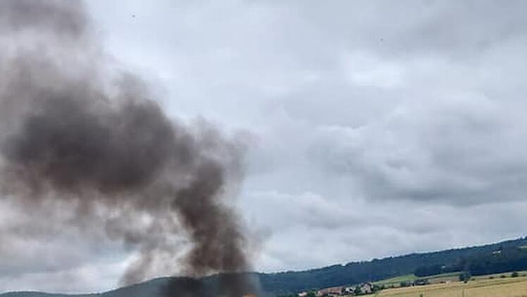 A73: BMW steht bei Lichtenfels in Flammen