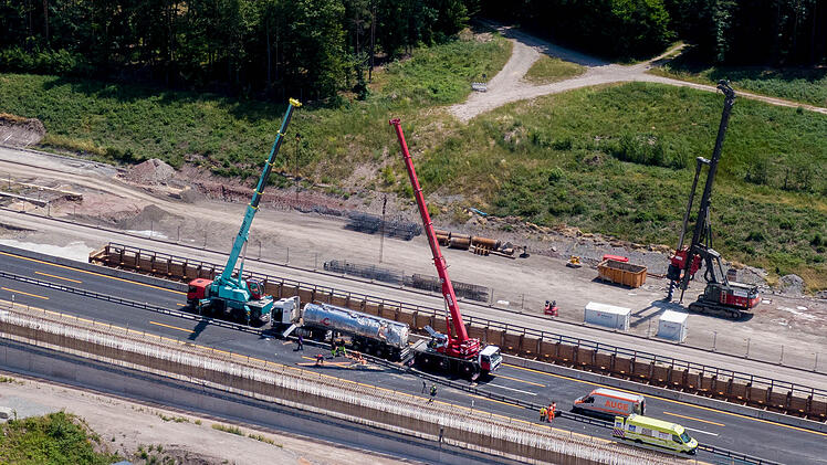 Nach Unfall auf der A3: Zahlreiche Autofahrer stecken in kilometerlangen Stau fest