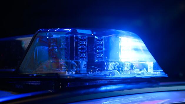 Kreis Roth: Alkoholisierte Frau verursacht Unfall - droht Balkon-Einsturz?