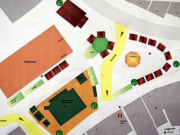 Das neue Konzept des Lichtenfelser Weihnachtsmarktes mit der Weihnachtsh&uuml;tte (oben)  Foto: Andreas Welz